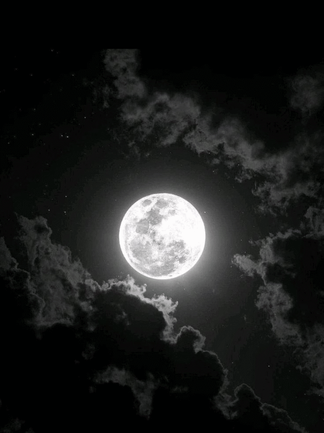 Chandra Grahan 2025 Live Updates: भारत में आज लगेगा चंद्र ग्रहण, थोड़ी देर में शुरू होने वाला है सूतक काल