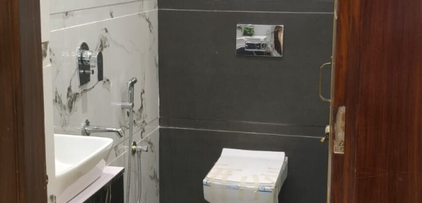 Spacious & Stylish 3BHK Flat in West Delhi | Perfect Family Home!