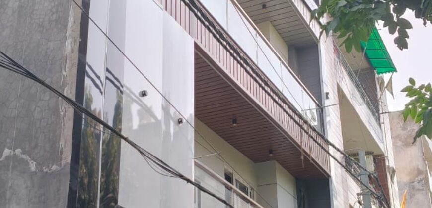 Spacious & Stylish 3BHK Flat in West Delhi | Perfect Family Home!