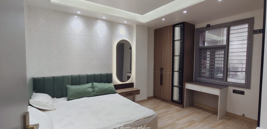 Beautiful 3 BHK Flat – Front Side, Mansa Ram Park, Delhi