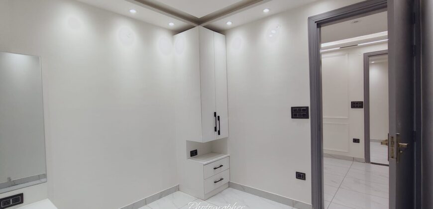 2 BHK Flat in Mansa Ram Park C Block