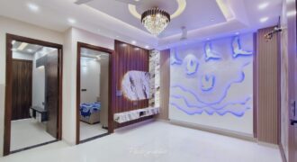 Spacious 3 BHK Flat in Mohan Garden D Block | Prime Location & Modern Amenities