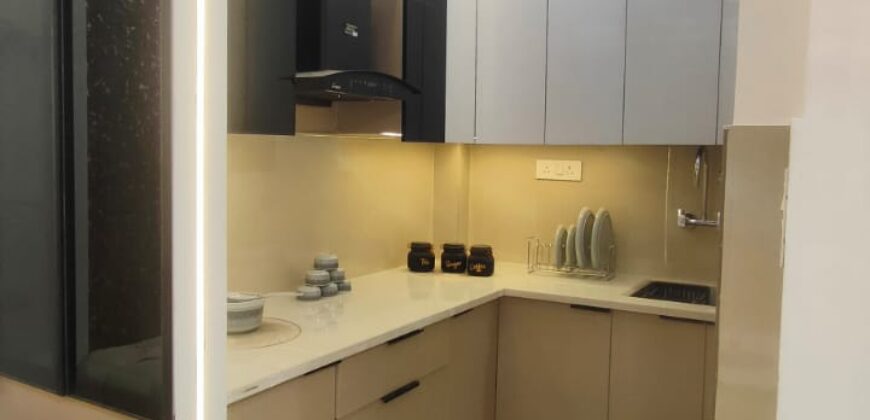 Freehold 3 BHK Flat in Dwarka Mor | Ready Registry