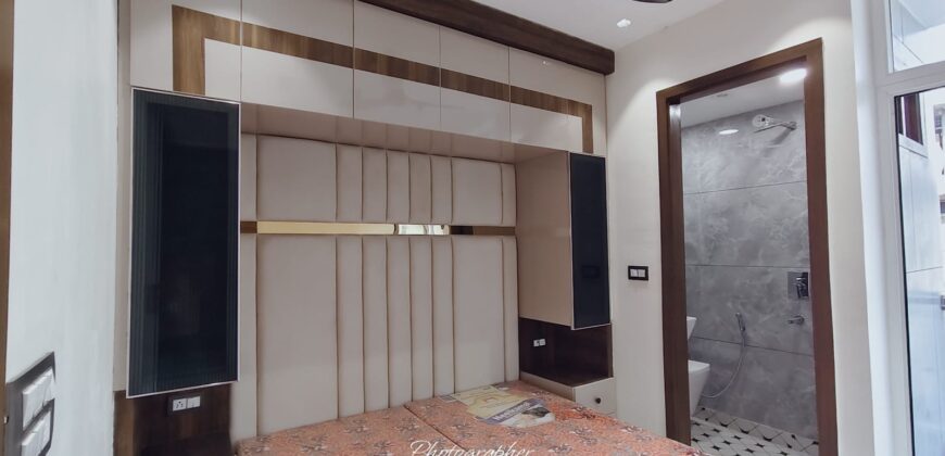 Premium 2 BHK Flat in Uttam Nagar | Close to Metro