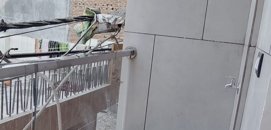 Freehold 2 BHK Flat in Dwarka Mor with Easy Loan