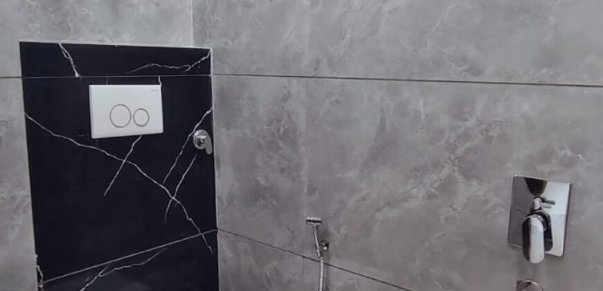 3 BHK Flat with Parking in Uttam Nagar Near Metro