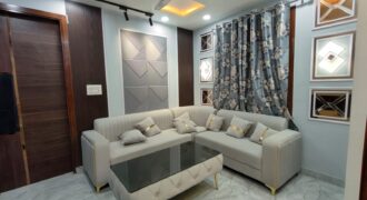 Freehold 2 BHK Flat in Dwarka Mor with Easy Loan