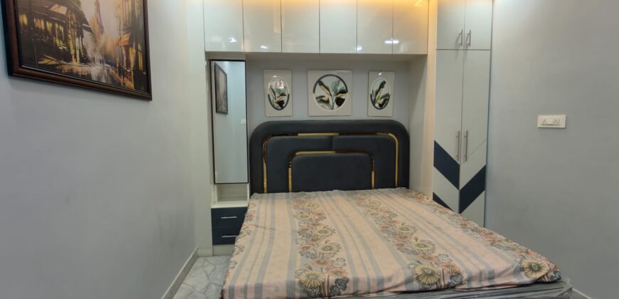 Freehold 2 BHK Flat in Dwarka Mor with Easy Loan