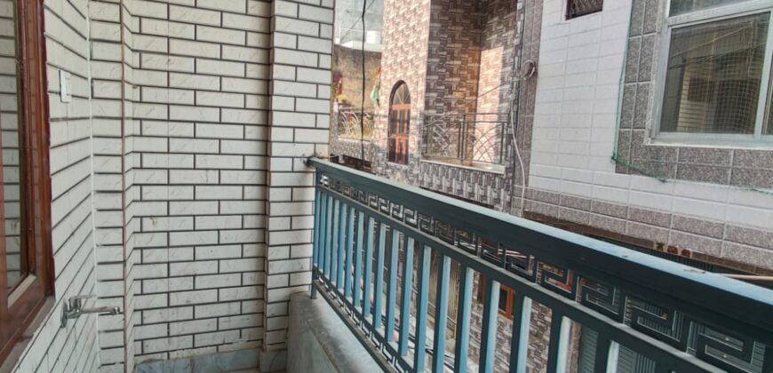 2 BHK Flat with Balcony in Uttam Nagar Near Metro