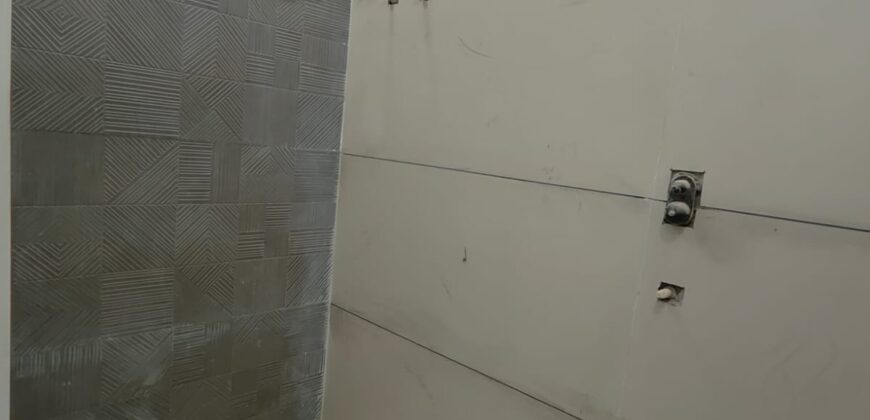 Freehold 3 BHK Flat in Dwarka Mor | Ready Registry