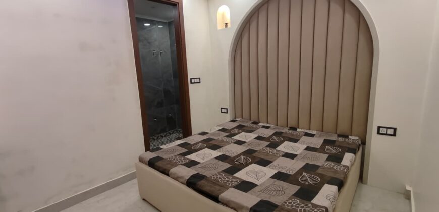 Low Budget 2 BHK Flat in Uttam Nagar Near Metro Station