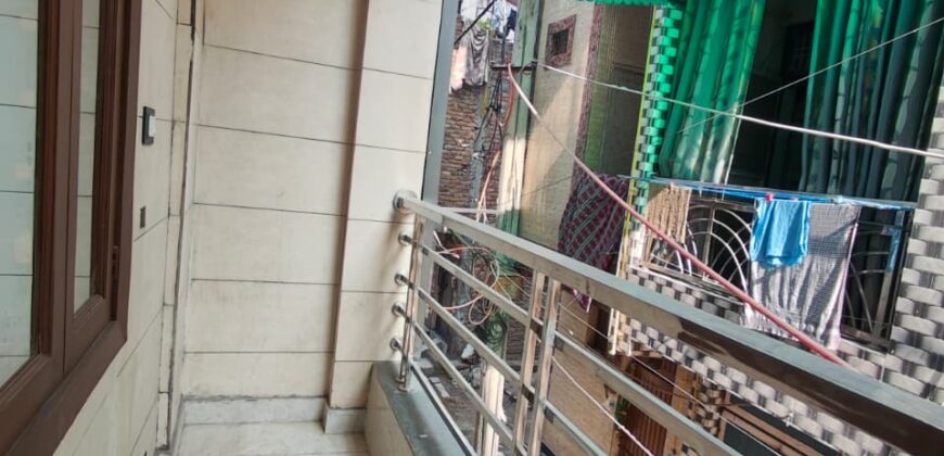 Low Budget 2 BHK Flat in Uttam Nagar Near Metro Station