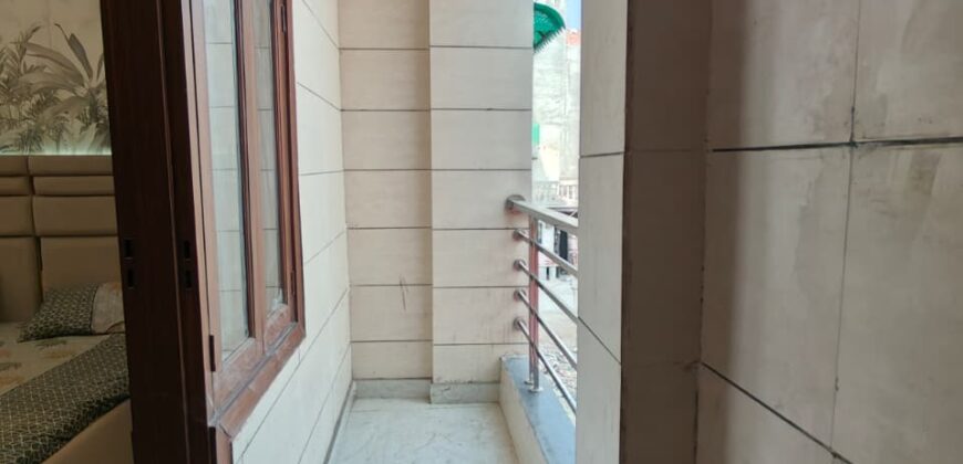 2 BHK Flat Near Metro in Dwarka Mor | Ideal for Family