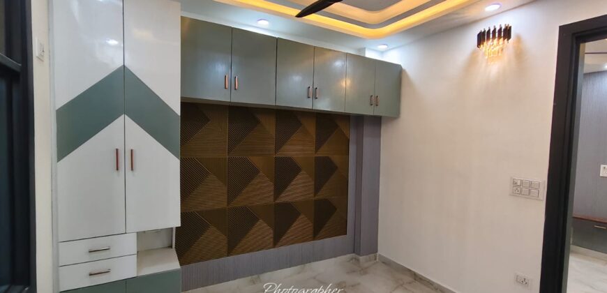 Budget 1 BHK Flat in Dwarka Mor | Near Metro Station