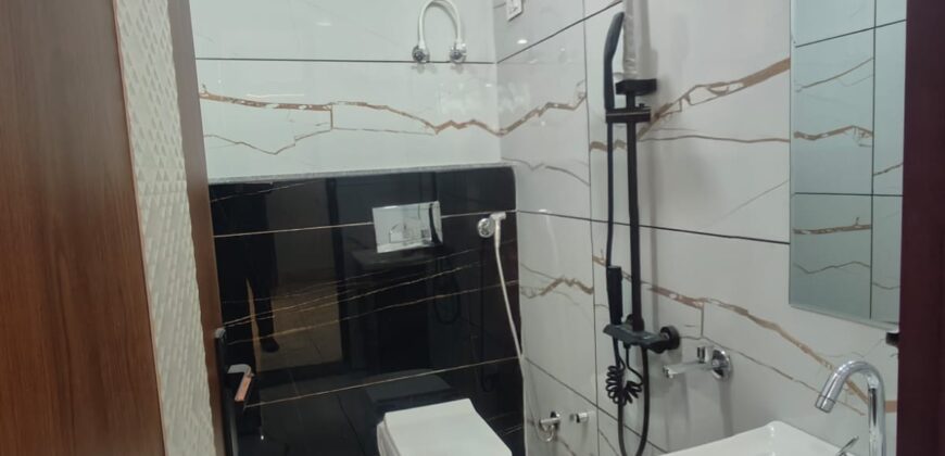 Affordable 3 BHK Flat in Uttam Nagar Near Dwarka Mor Metro