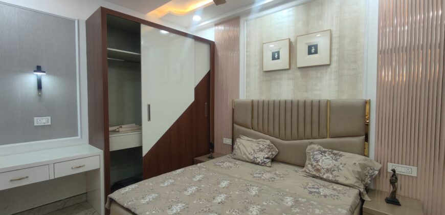 Affordable 3 BHK Flat in Uttam Nagar Near Dwarka Mor Metro