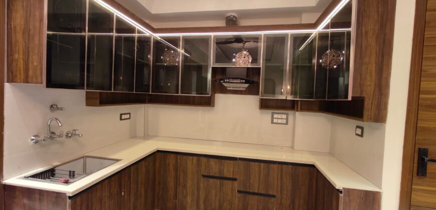 3 bhk flat in uttam nagar for sale