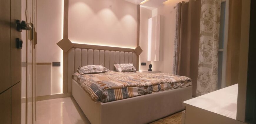 Spacious 4 bhk flat in uttam nagar for sale