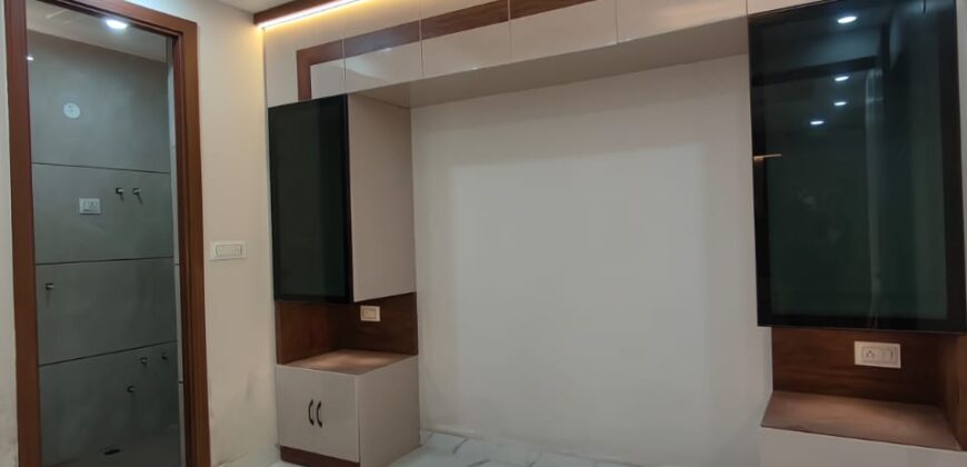 2BHK Flat for Sale in Mohan Garden, Delhi – Perfect View & Location