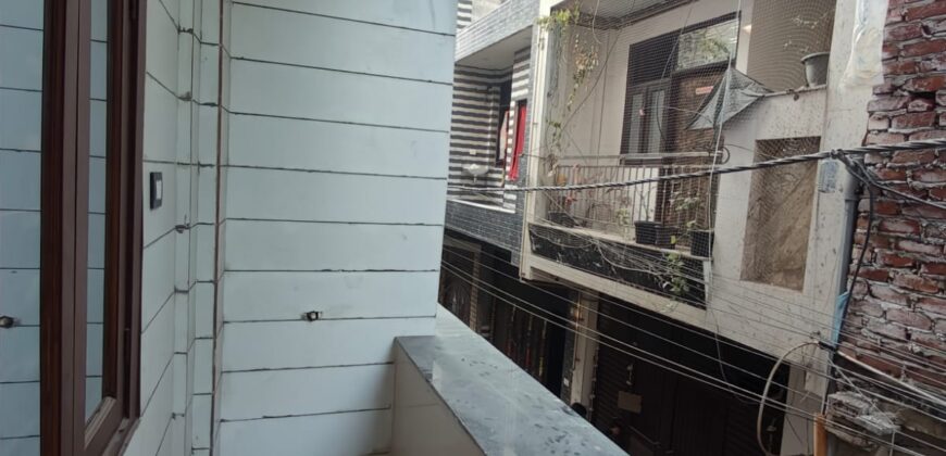 Front Facing 2BHK Flat in P Block, Mohan Garden – Uttam Nagar, Delhi