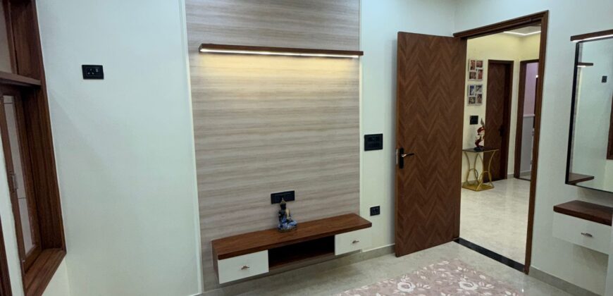 Premium 3 BHK Builder Floor for Sale in Ambika Enclave, Delhi