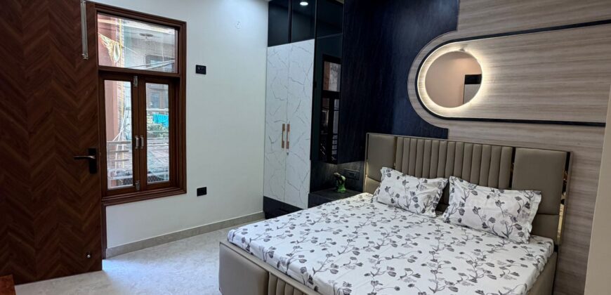 Premium 3 BHK Builder Floor for Sale in Ambika Enclave, Delhi