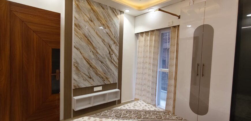 Front-Facing 3BHK Flat for Sale in Uttam Nagar, Delhi