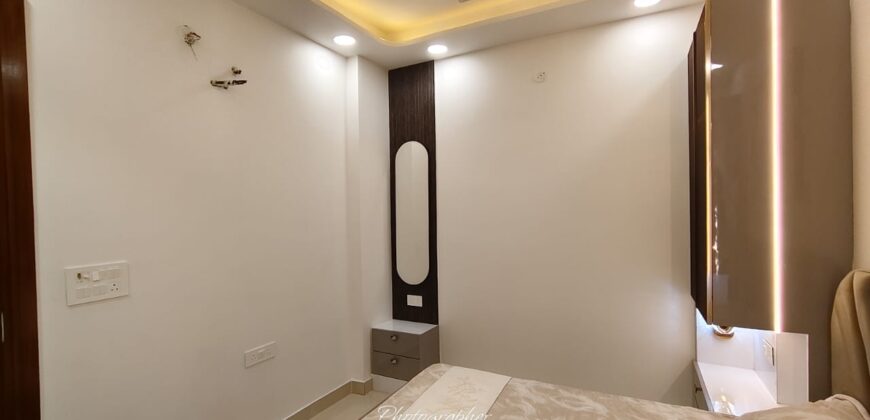 Front-Facing 3BHK Flat for Sale in Uttam Nagar, Delhi