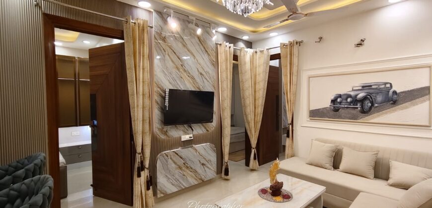 Front-Facing 3BHK Flat for Sale in Uttam Nagar, Delhi