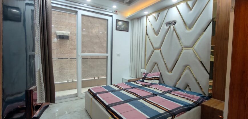 Independent 4 BHK Flat for Sale – Kiran Garden, Uttam Nagar, Delhi