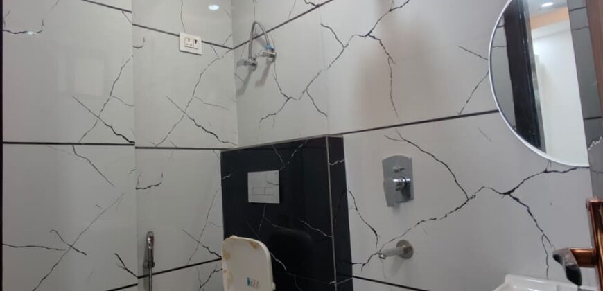 Independent 4 BHK Flat for Sale – Kiran Garden, Uttam Nagar, Delhi