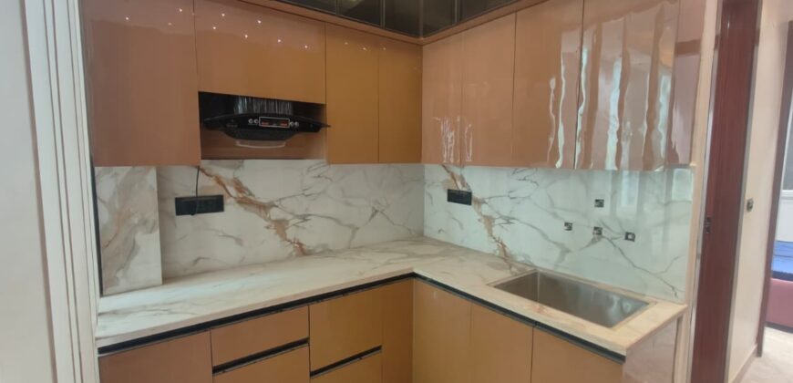 Front-Facing 3 BHK Flat in Uttam Nagar, Delhi – Prime Location