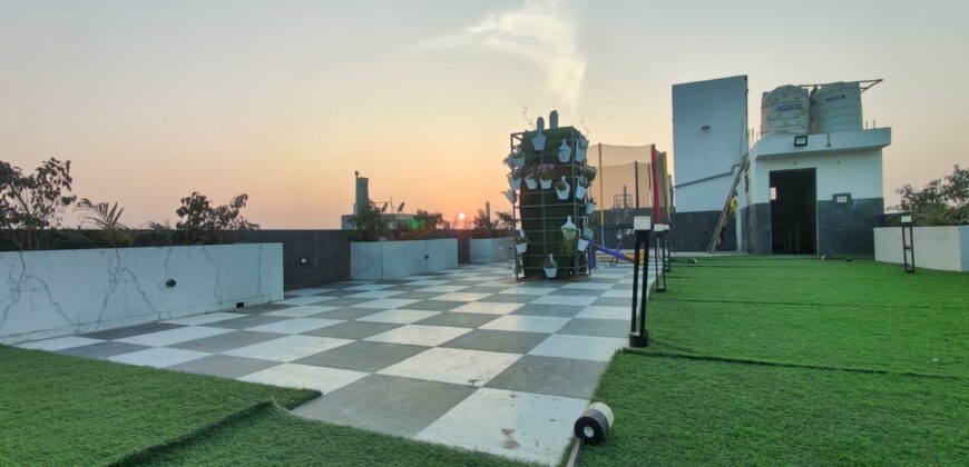 Spacious 3 BHK with Beautiful Terrace Garden in Delhi