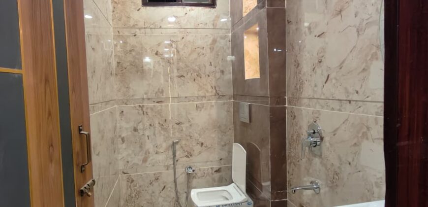 3 BHK Flats in Mohan Garden, Uttam Nagar | Flat for Sale