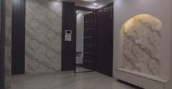 3 BHK Flat in Dwarka Mor with Lift & Car Parking