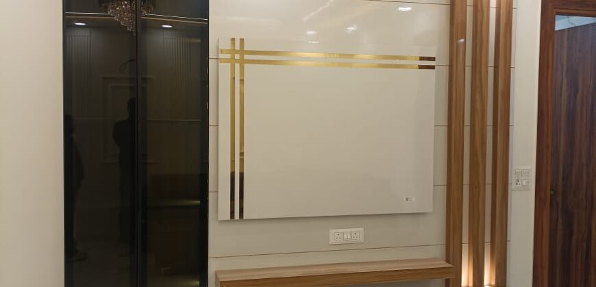 Spacious 4 BHK Flat in Dwarka, Delhi | Buy Flat in Dwarka