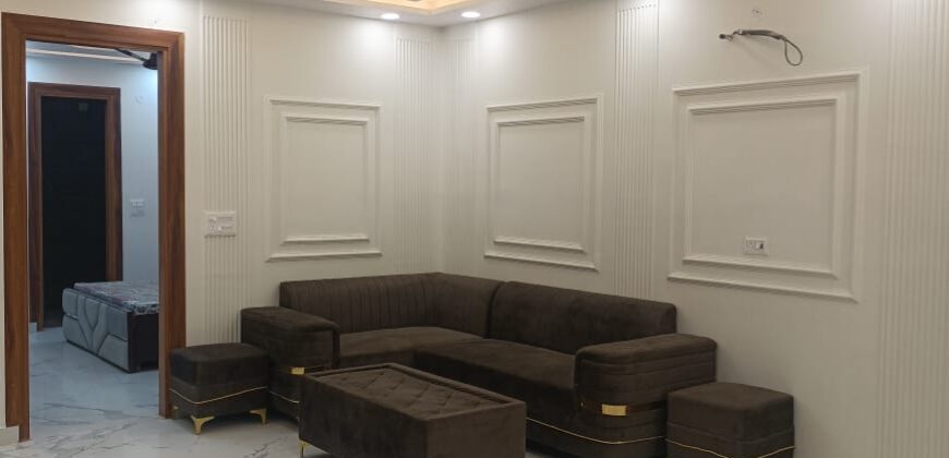 Spacious 4 BHK Flat in Dwarka, Delhi | Buy Flat in Dwarka