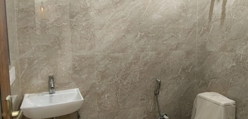 2 BHK Flat for Sale in Vipin Garden, Dwarka Mor, Delhi