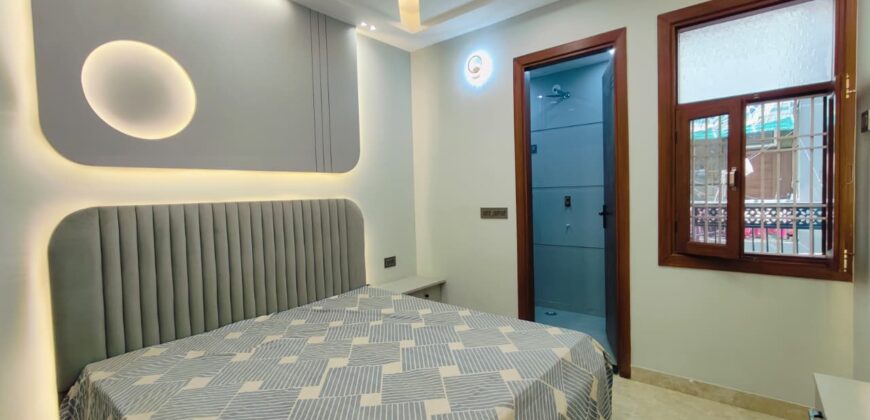 3 BHK Flat in Kiran Garden, Uttam Nagar, Delhi | Flats for Sale