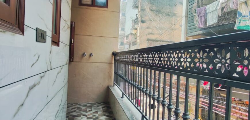 3 BHK Flat in Kiran Garden, Uttam Nagar, Delhi | Flats for Sale